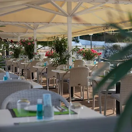 Golden Sunset 3* ブカリ