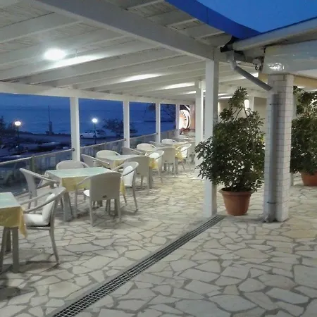 Golden Sunset Hotel Mpoukaris