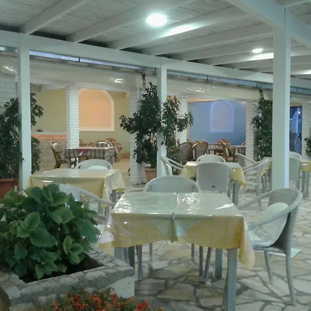 Hotel Golden Sunset Mpoukaris