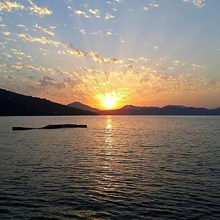Golden Sunset 3*