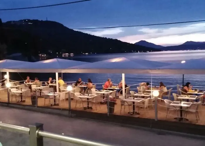 金色夕阳酒店 酒店