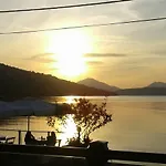 Golden Sunset Hotell