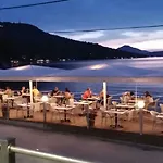 Golden Sunset Hotell