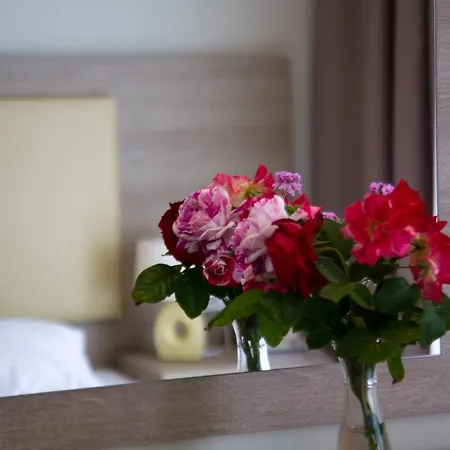 Golden Sunset Hotell Mpoukaris